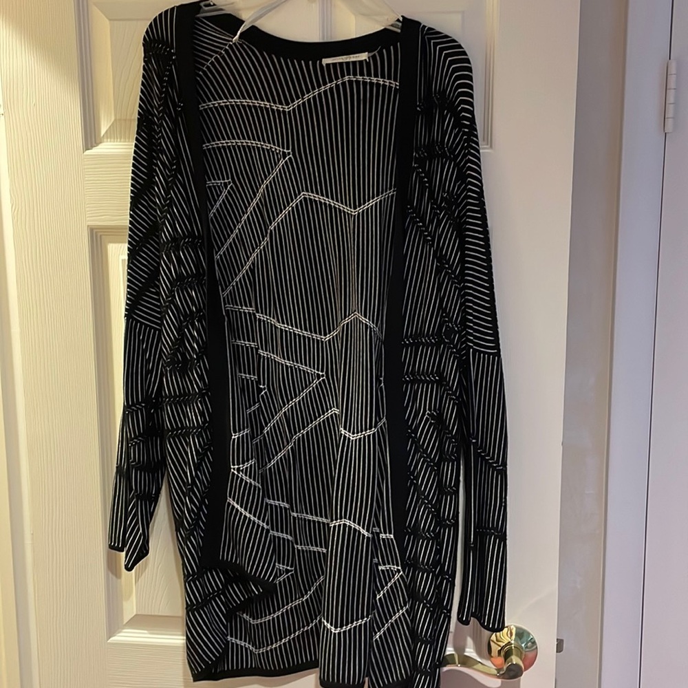 Josie Natori Black and White Sweatercoat in size XL